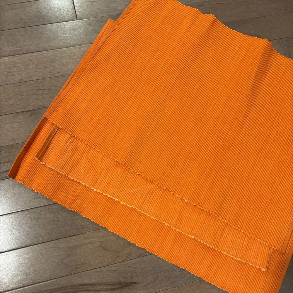 Crate&Barrel 100% Cotton Twilight Placemats (3) three in Orange/ Desert